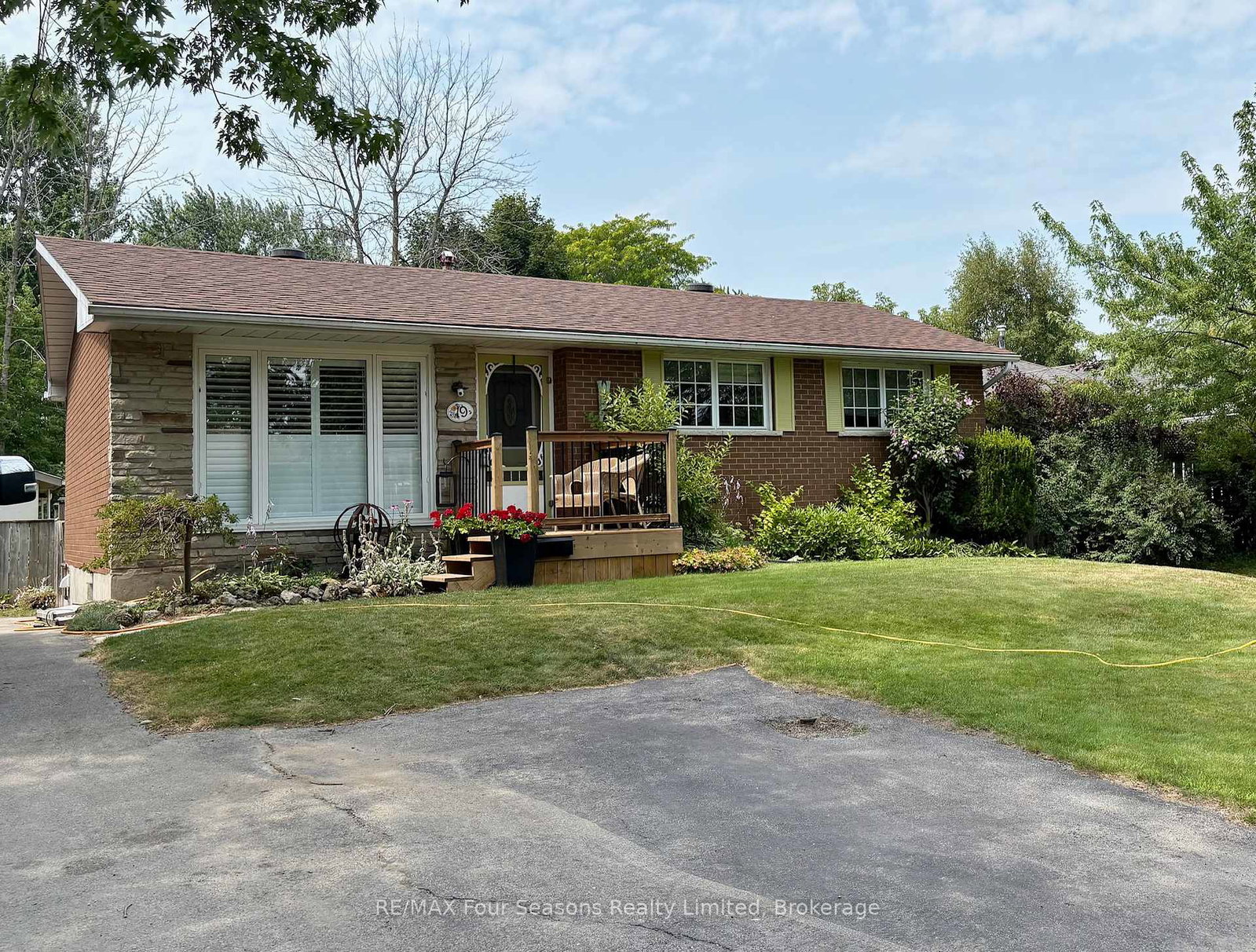 19-clarkson-crescent-collingwood-ontario-s12205311