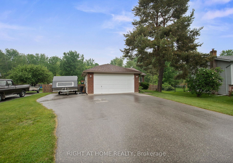 18-edgewood-crescent-clearview-ontario-s12206391