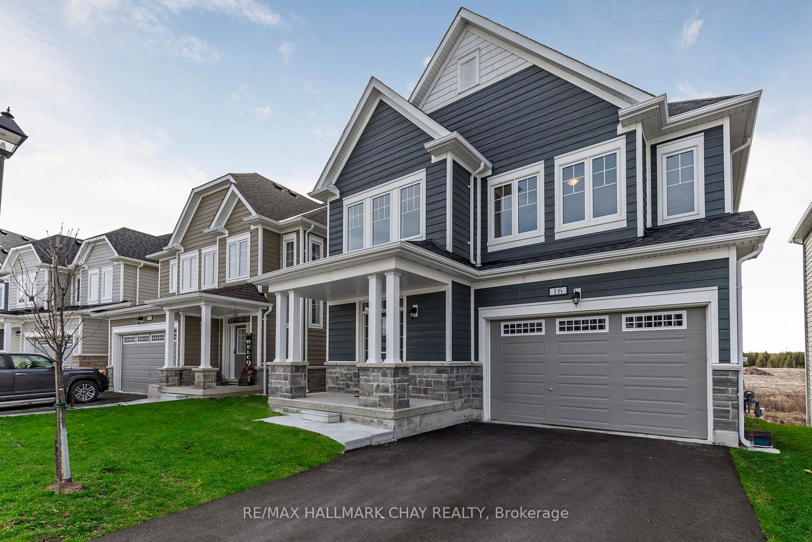 16-shapira-avenue-wasaga-beach-ontario-s12207320