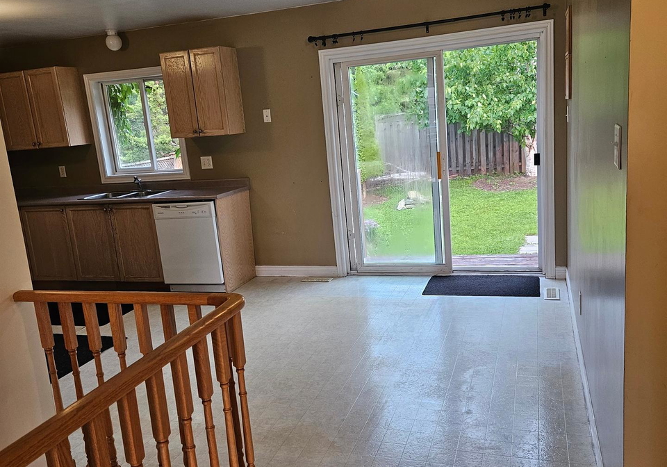 223-livingstone-street-e-barrie-ontario-s12211108