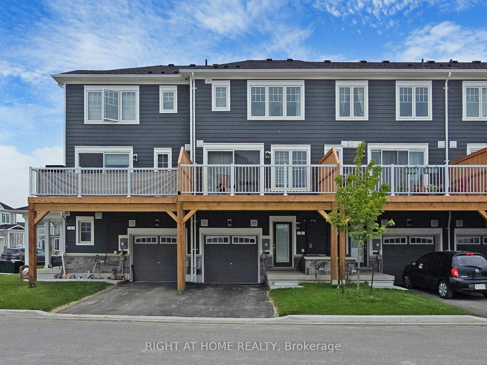 3-sama-way-wasaga-beach-ontario-s12212290