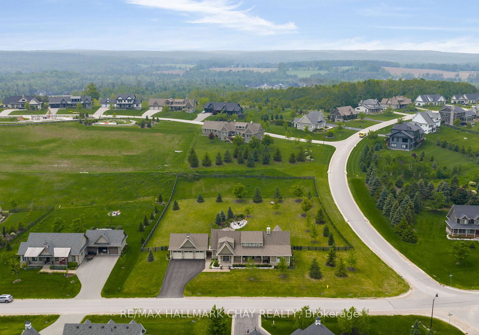 12-thoroughbred-drive-oro-medonte-ontario-s12212453