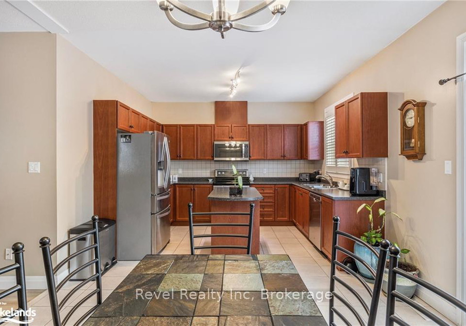 174-white-sands-way-wasaga-beach-ontario-s12214456