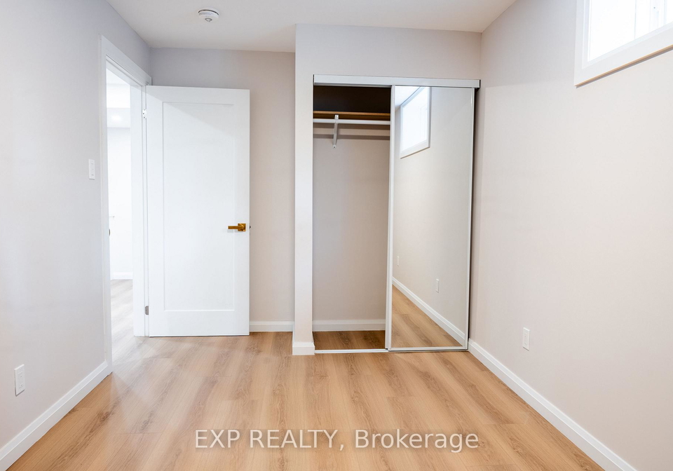 160-bishop-drive-barrie-ontario-s12218580