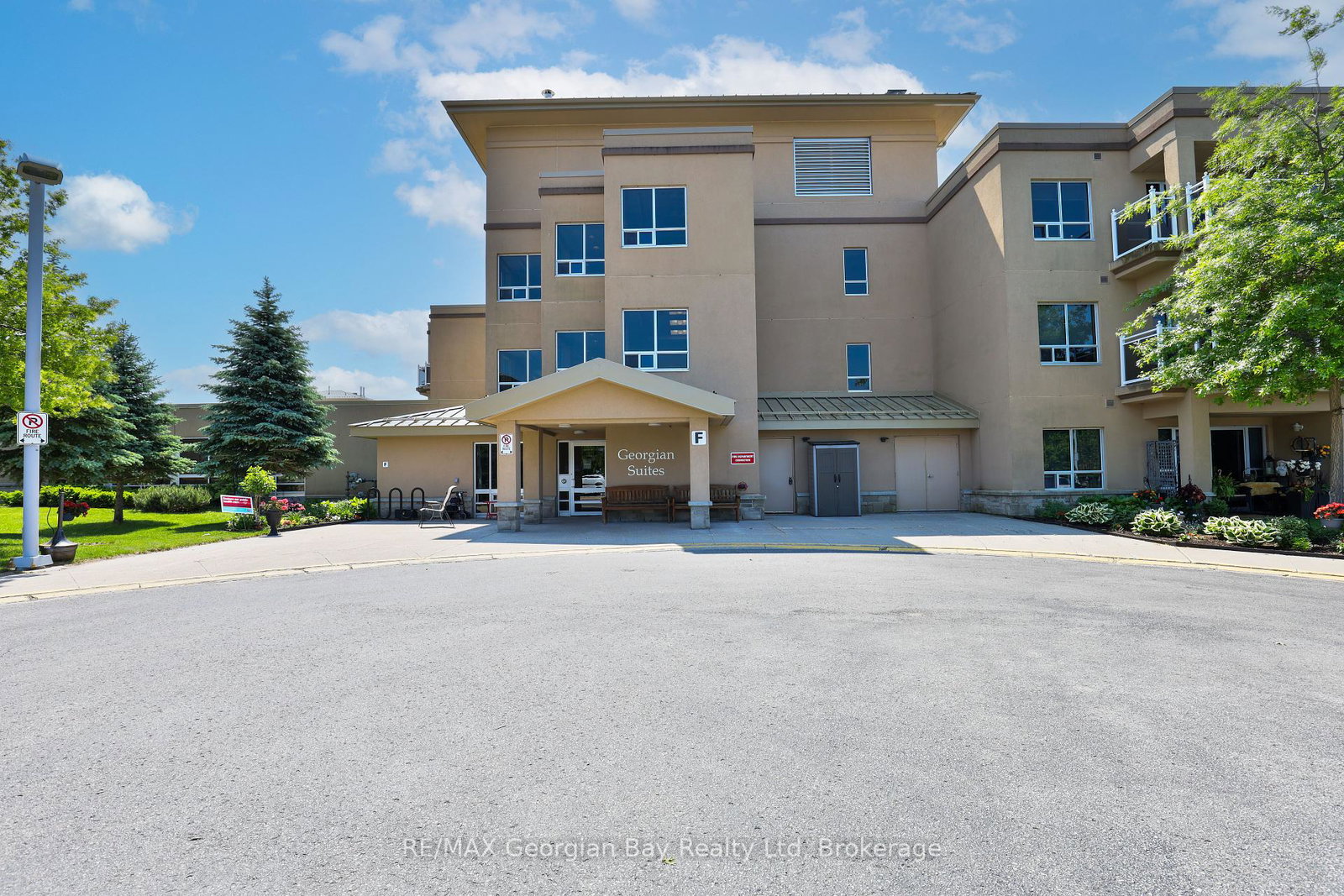 101-thompson-road-penetanguishene-ontario-s12227182