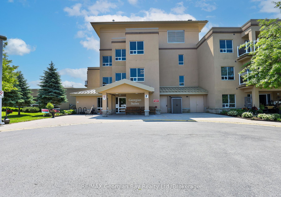 101-thompson-road-penetanguishene-ontario-s12227182