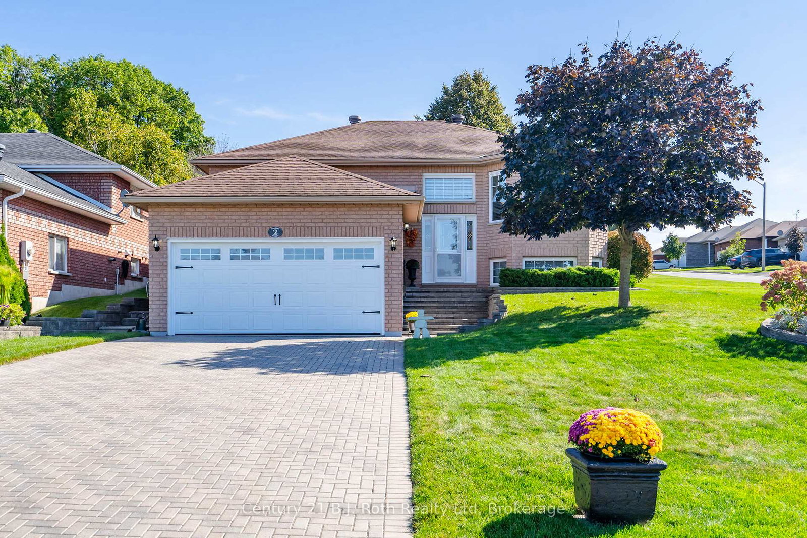 2-charles-street-penetanguishene-ontario-s12228917