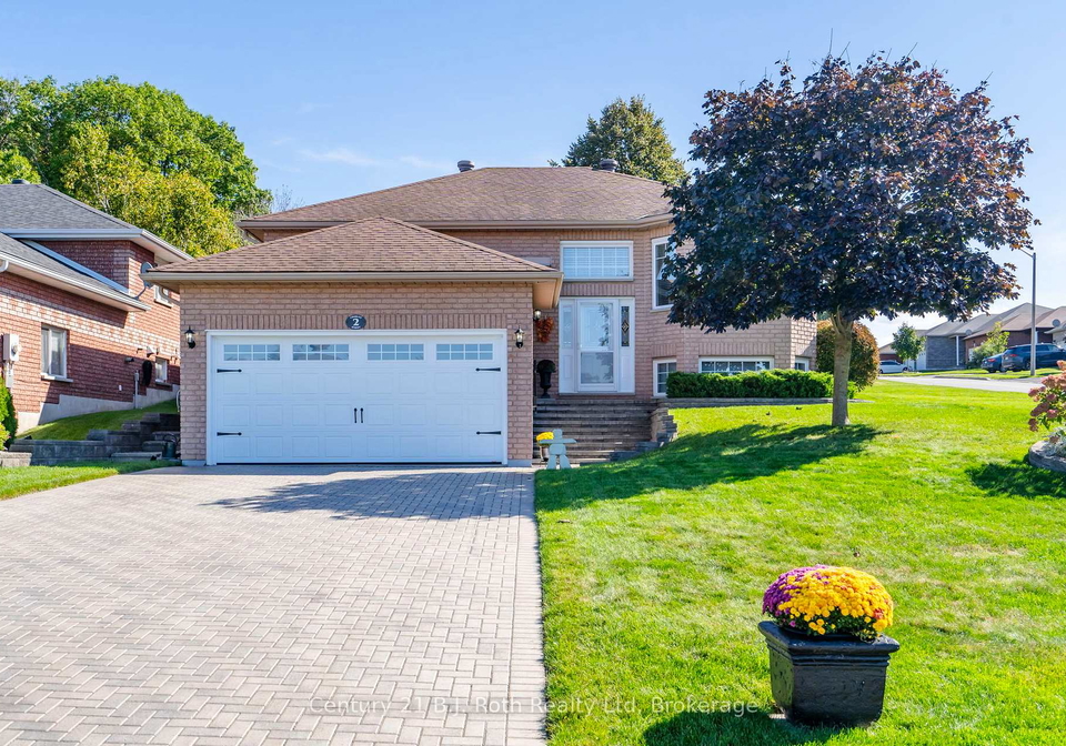 2-charles-street-penetanguishene-ontario-s12228917