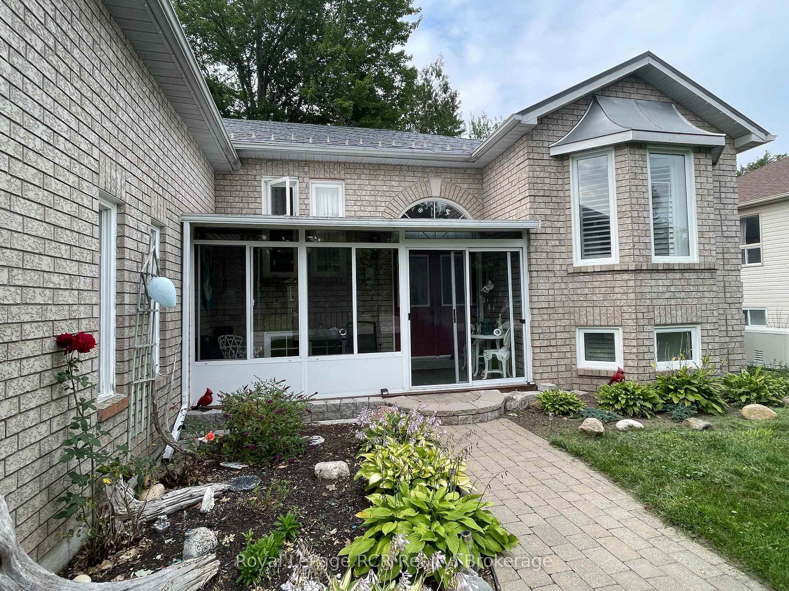 77-silver-birch-avenue-wasaga-beach-ontario-s12230543