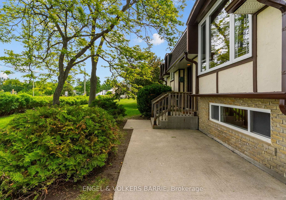1-robert-boulevard-springwater-ontario-s12232198