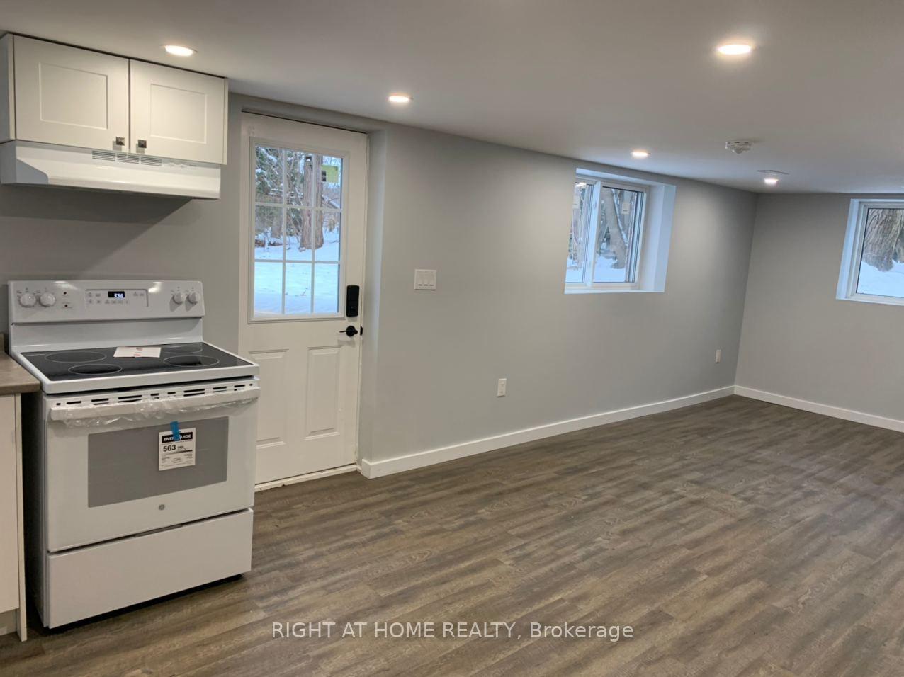160-street-barrie-ontario-s12232217