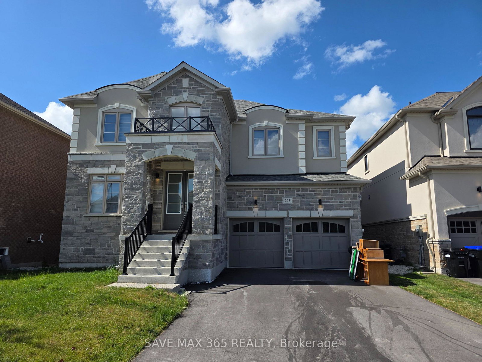 223-warden-street-clearview-ontario-s12232751