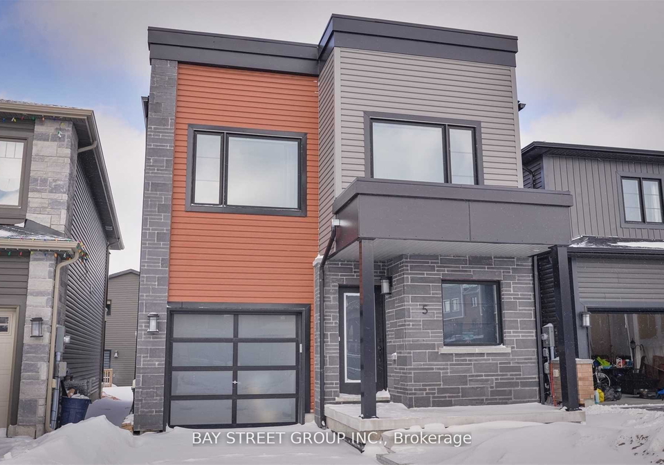 5-alaskan-heights-barrie-ontario-s12232771
