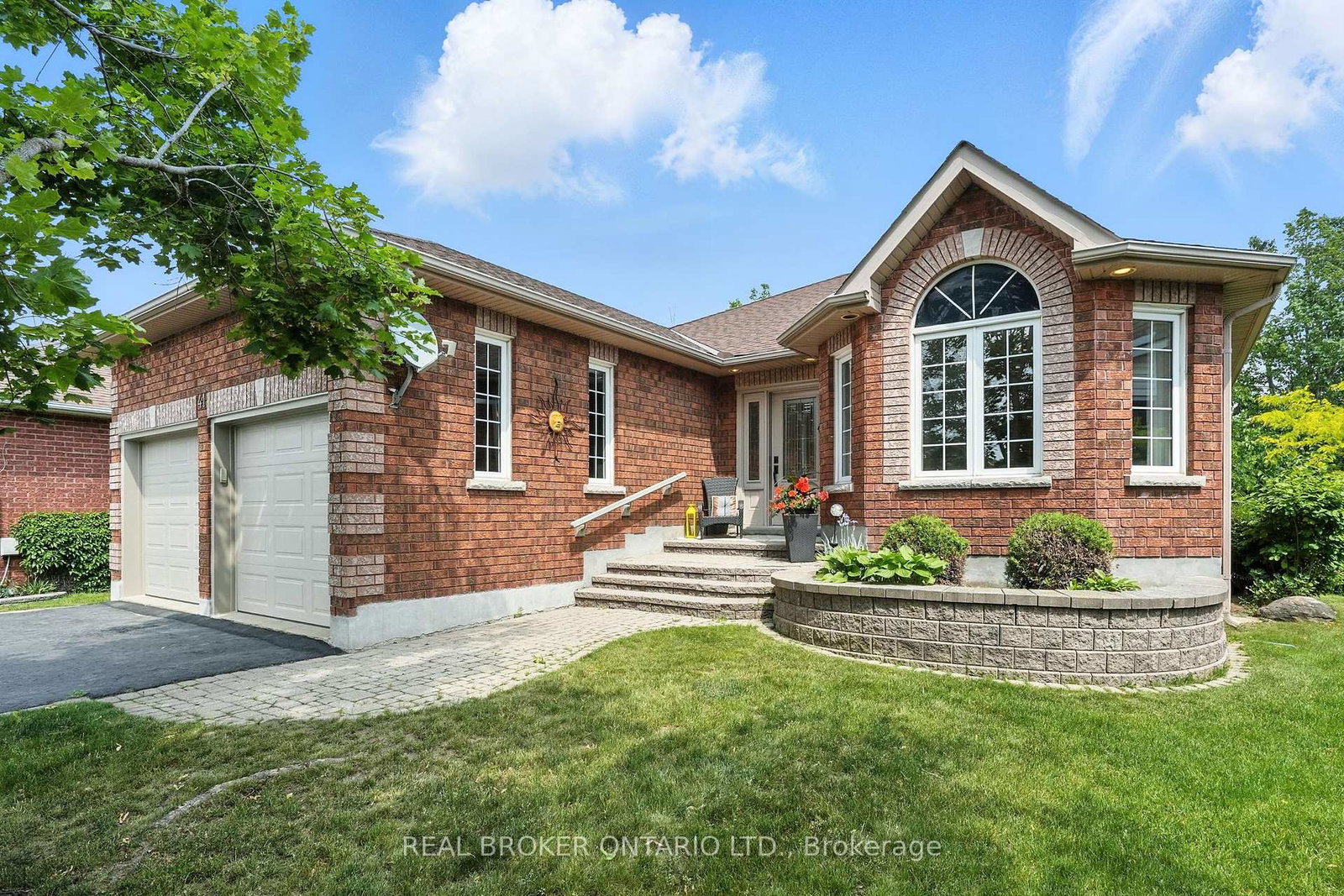 41-emms-drive-barrie-ontario-s12232845