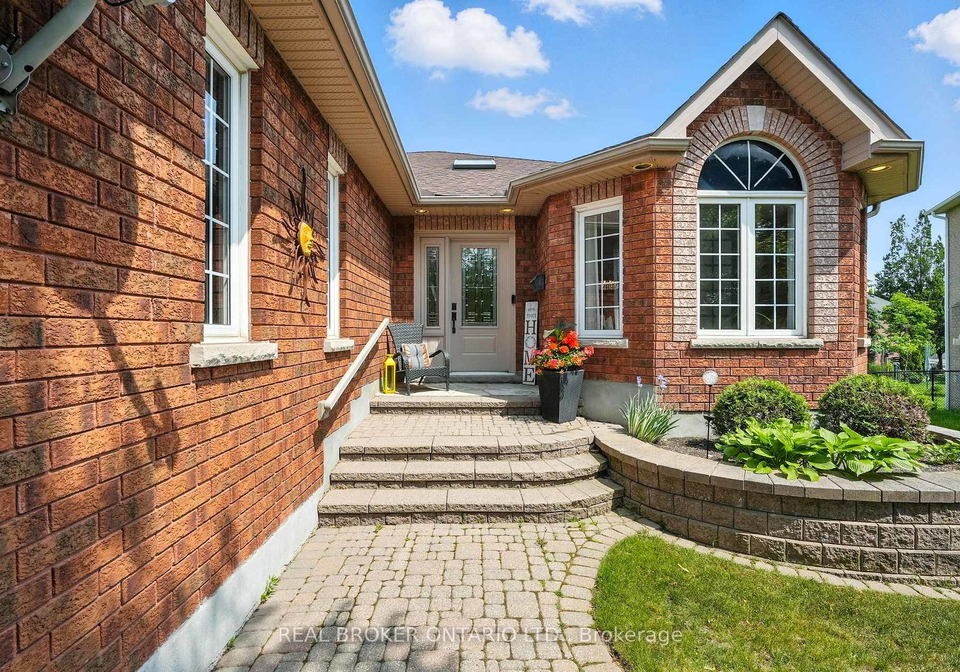 41-emms-drive-barrie-ontario-s12232845