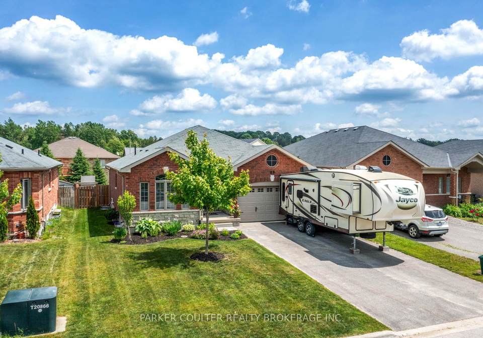 23-hatton-drive-penetanguishene-ontario-s12233926