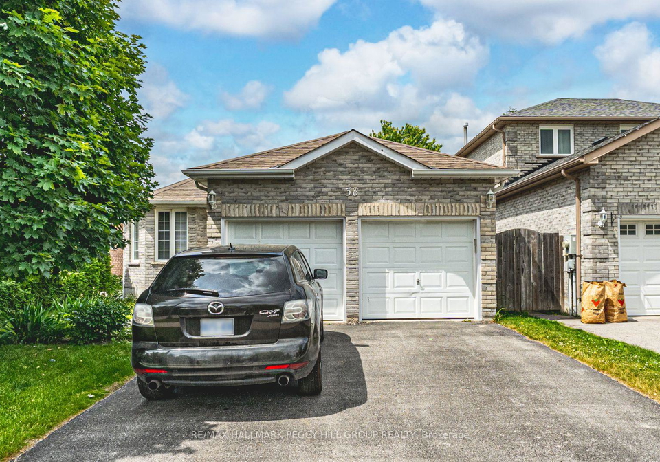 38-reynolds-lane-barrie-ontario-s12234823