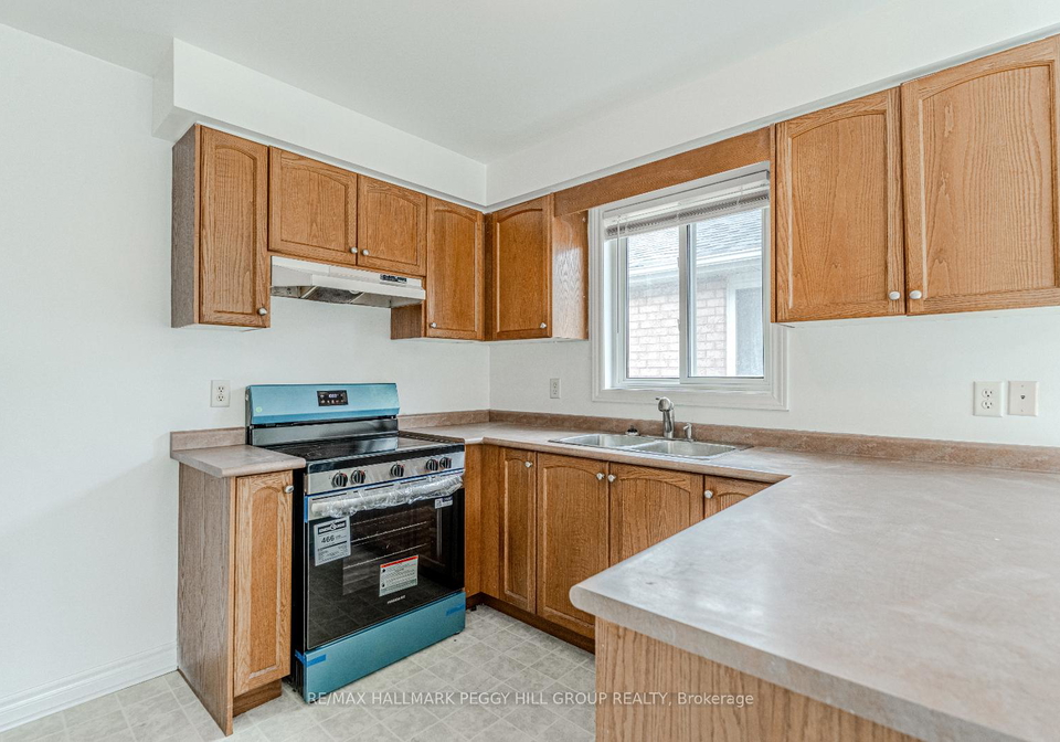 38-reynolds-lane-barrie-ontario-s12234823