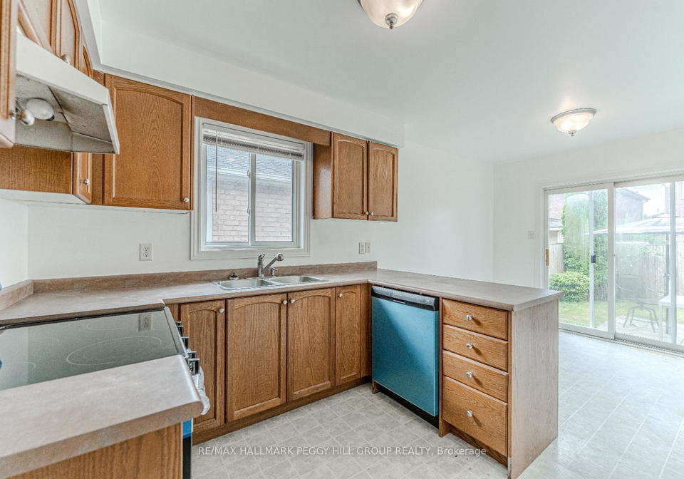 38-reynolds-lane-barrie-ontario-s12234823