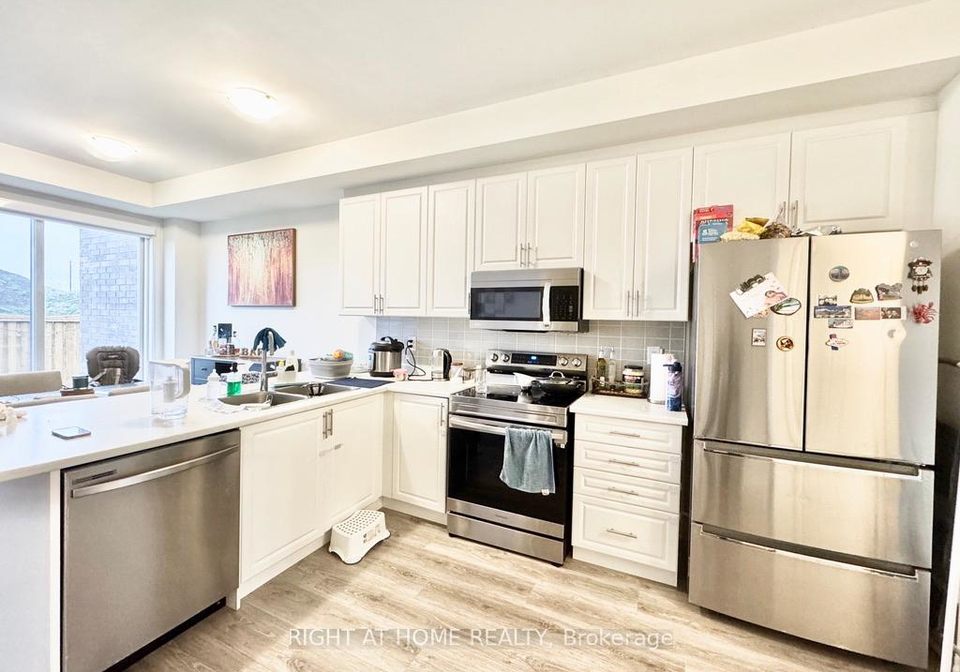 19-sagewood-avenue-barrie-ontario-s12234979