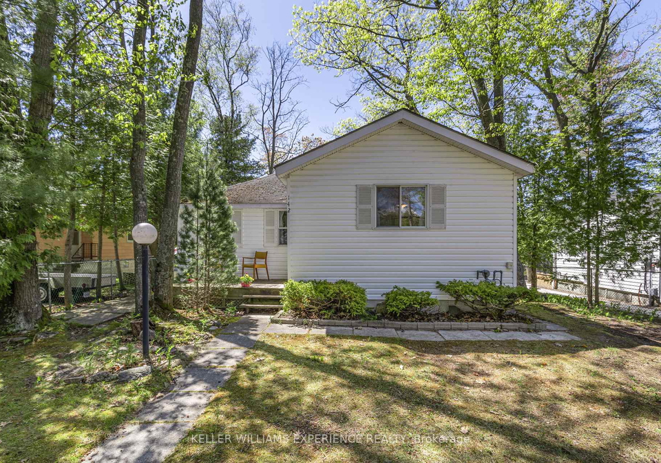 142-32nd-street-s-wasaga-beach-ontario-s12235045