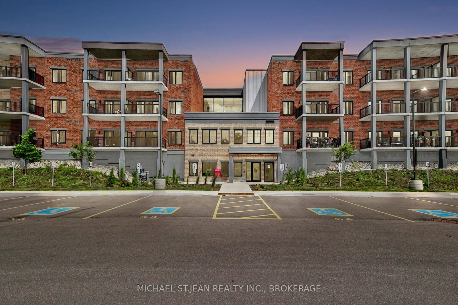121-mary-street-clearview-ontario-s12235595