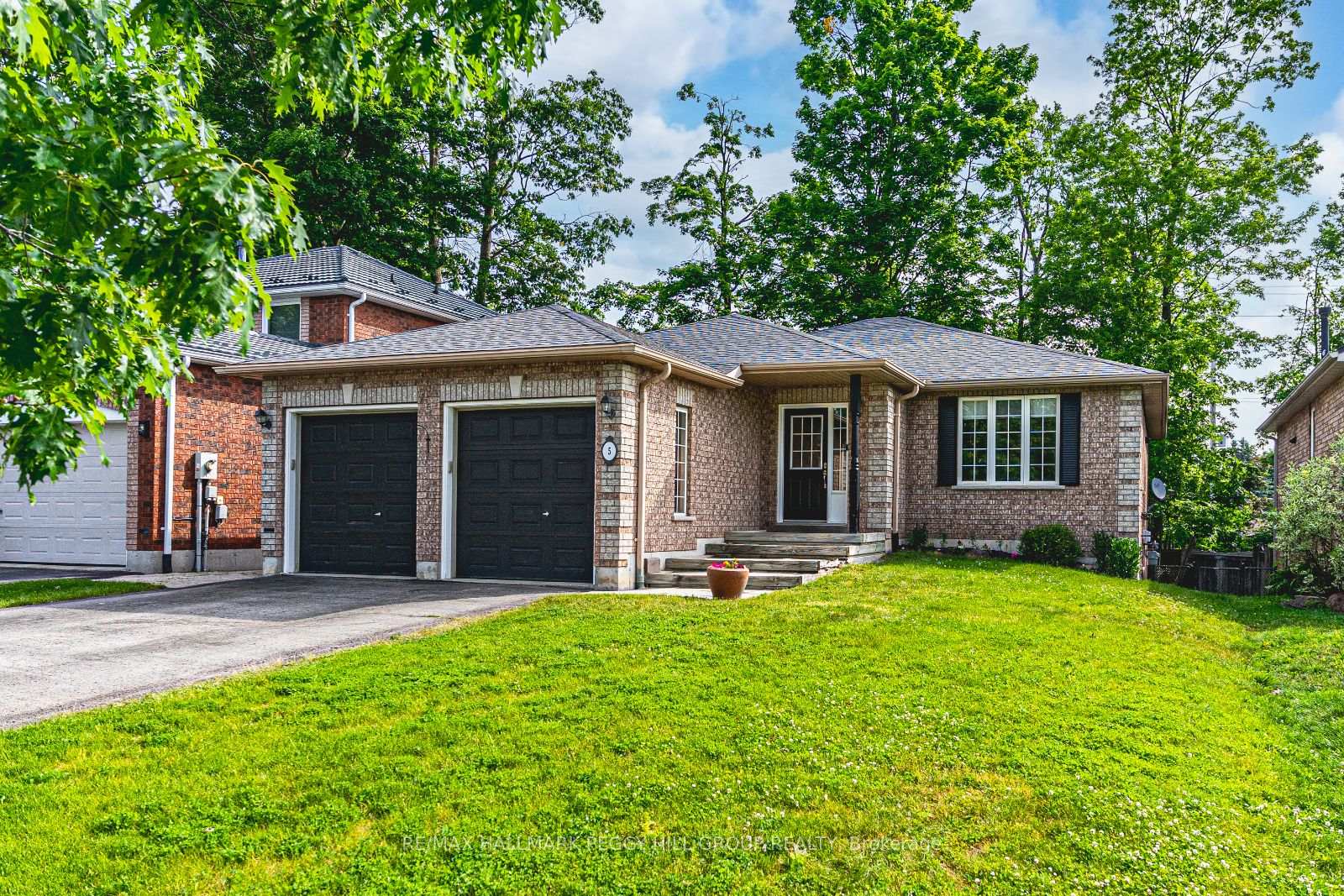 5-hogan-court-barrie-ontario-s12235696