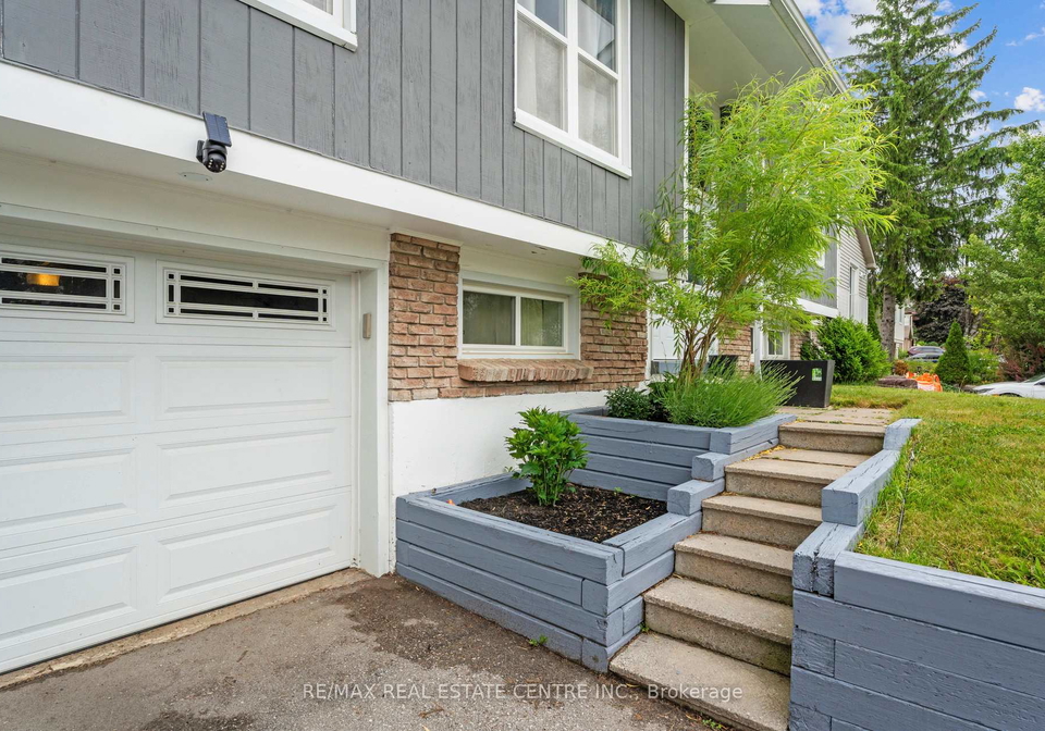 24-gloria-street-barrie-ontario-s12236916
