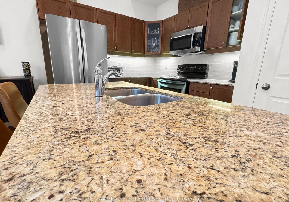 13-sierra-trail-collingwood-ontario-s12238077