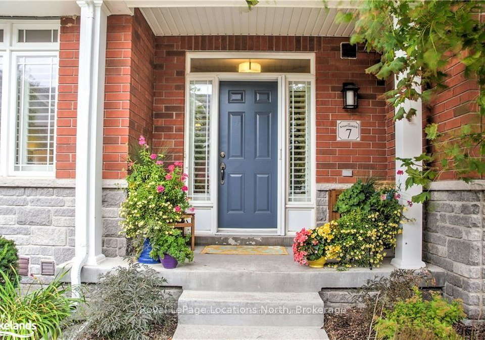 7-collship-lane-collingwood-ontario-s12238389