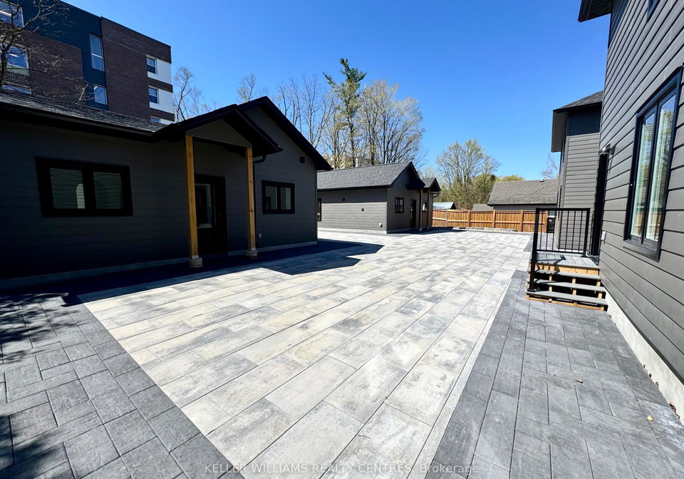 65-holgate-street-barrie-ontario-s12243279