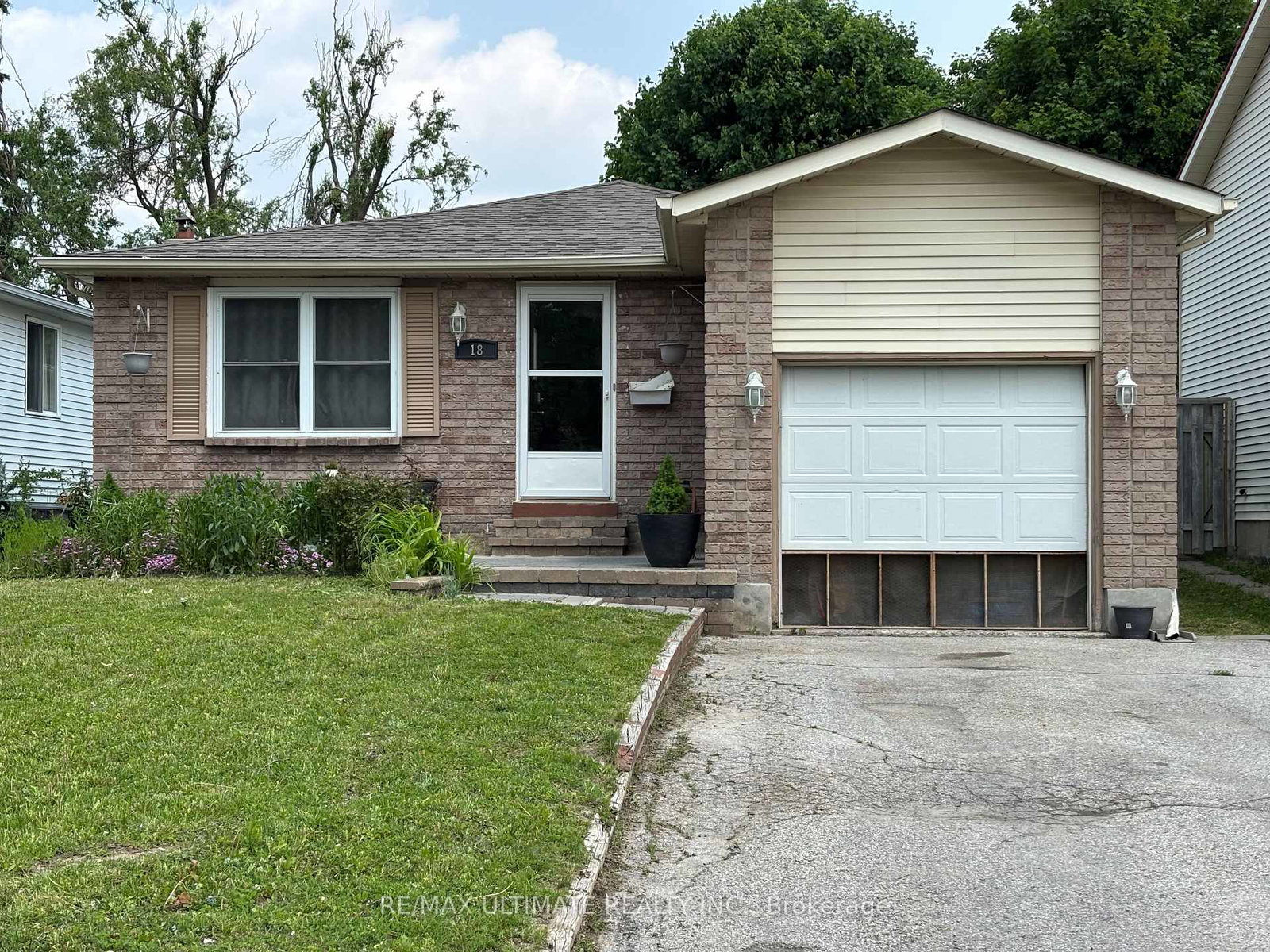 18-hickling-trail-barrie-ontario-s12243934