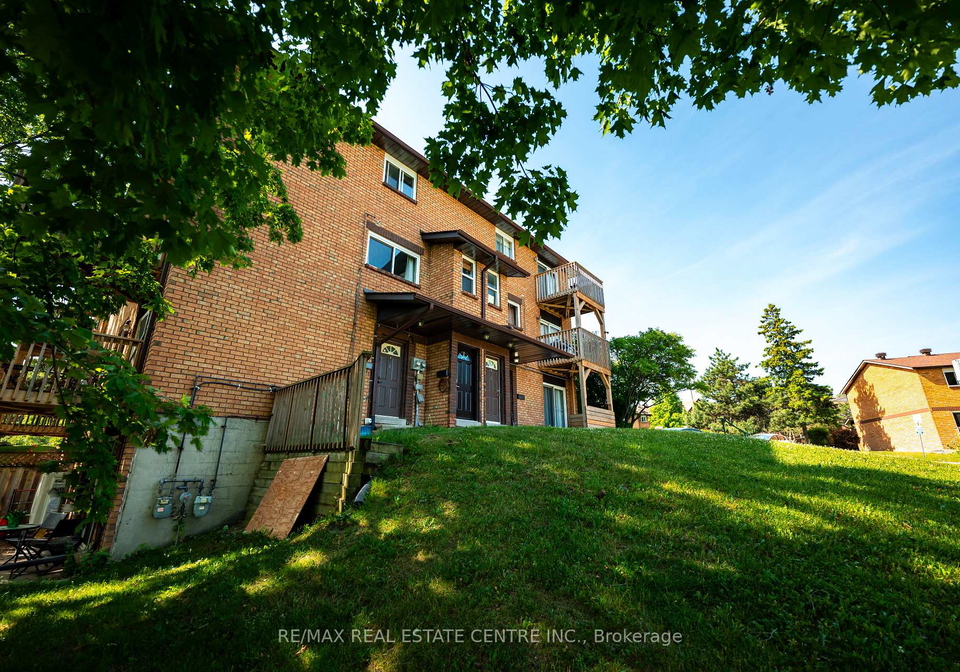 30-loggers-run-barrie-ontario-s12245589