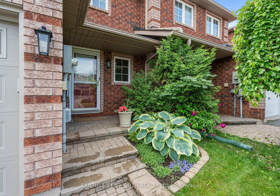 7-lions-gate-boulevard-barrie-ontario-s12246025