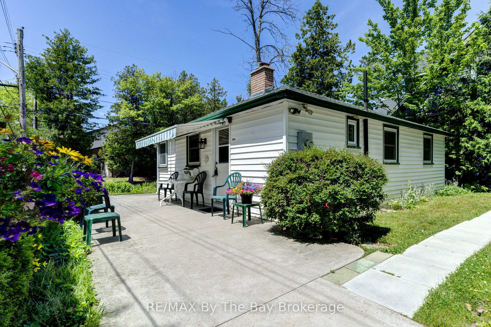 1105-shore-lane-wasaga-beach-ontario-s12246251
