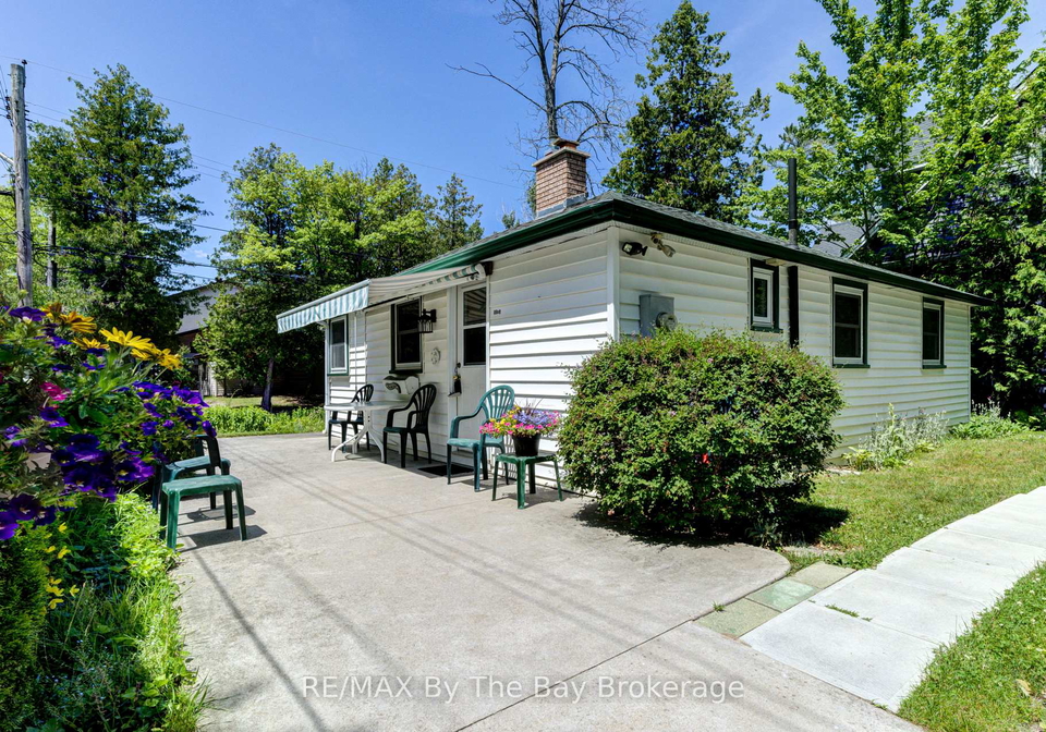 1105-shore-lane-wasaga-beach-ontario-s12246251