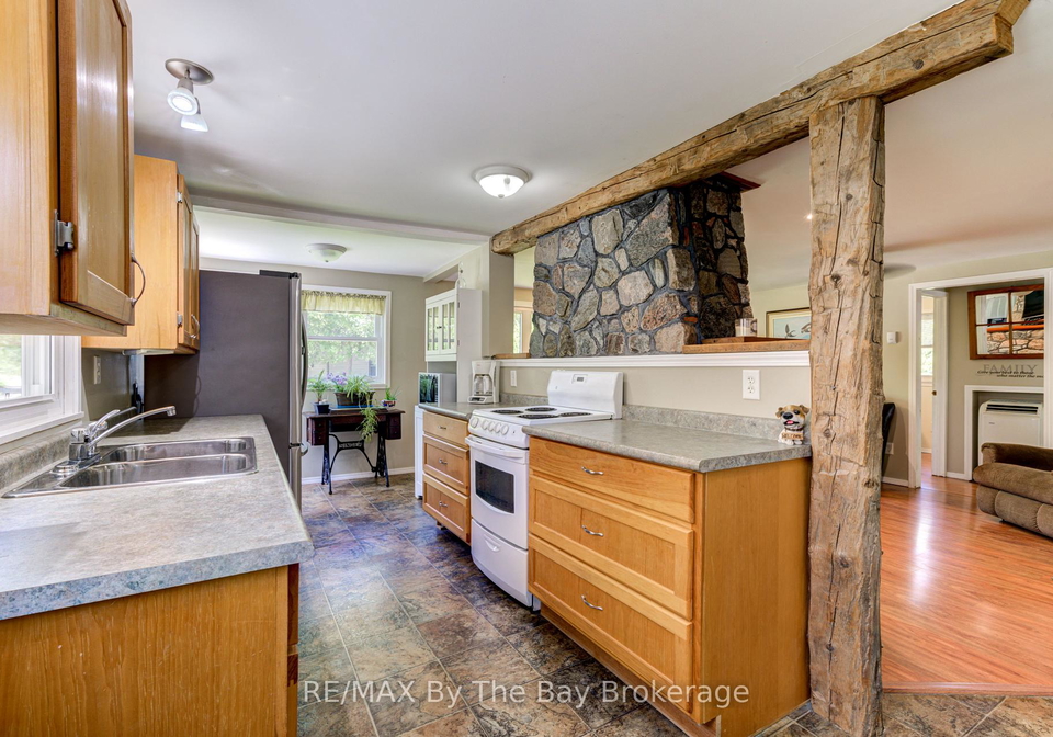 1105-shore-lane-wasaga-beach-ontario-s12246251