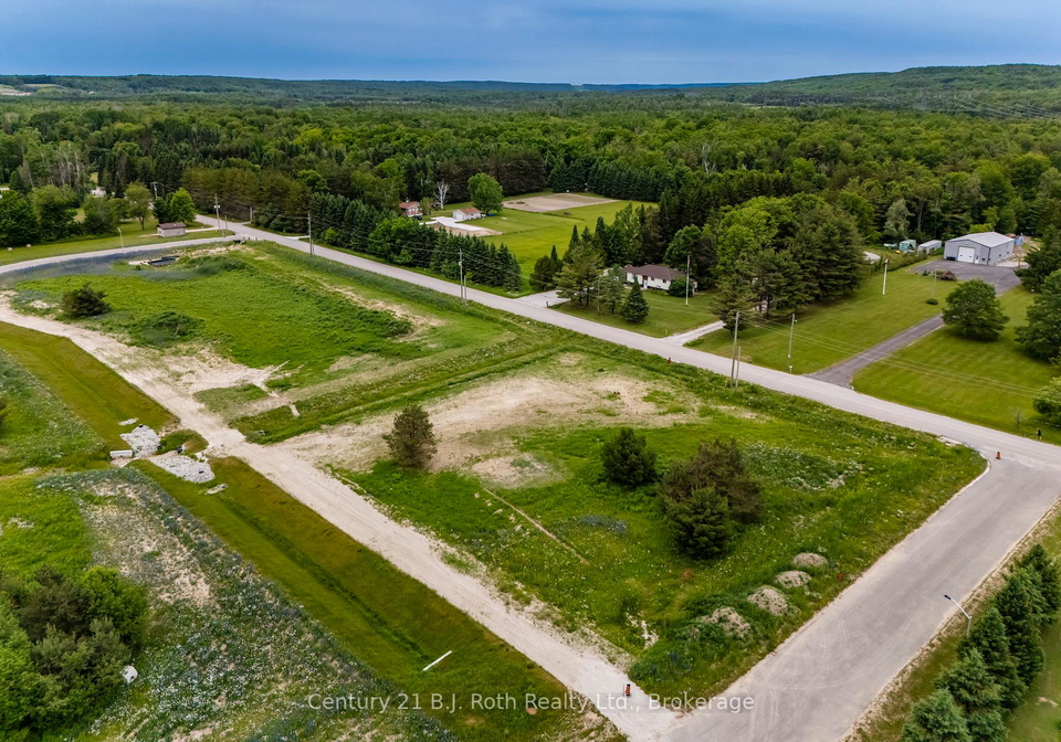 7-scarlett-line-springwater-ontario-s12250202