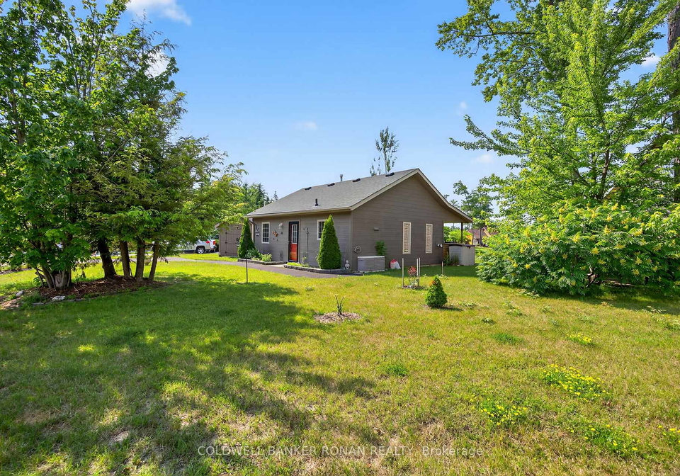 26-cabin-crescent-wasaga-beach-ontario-s12250556