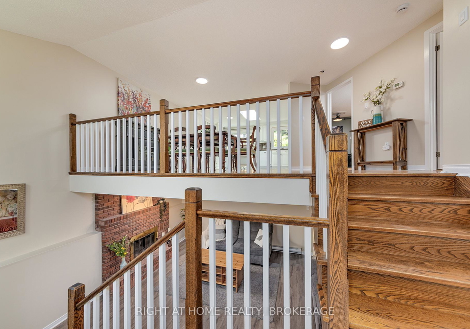 136-hickling-trail-barrie-ontario-s12252178
