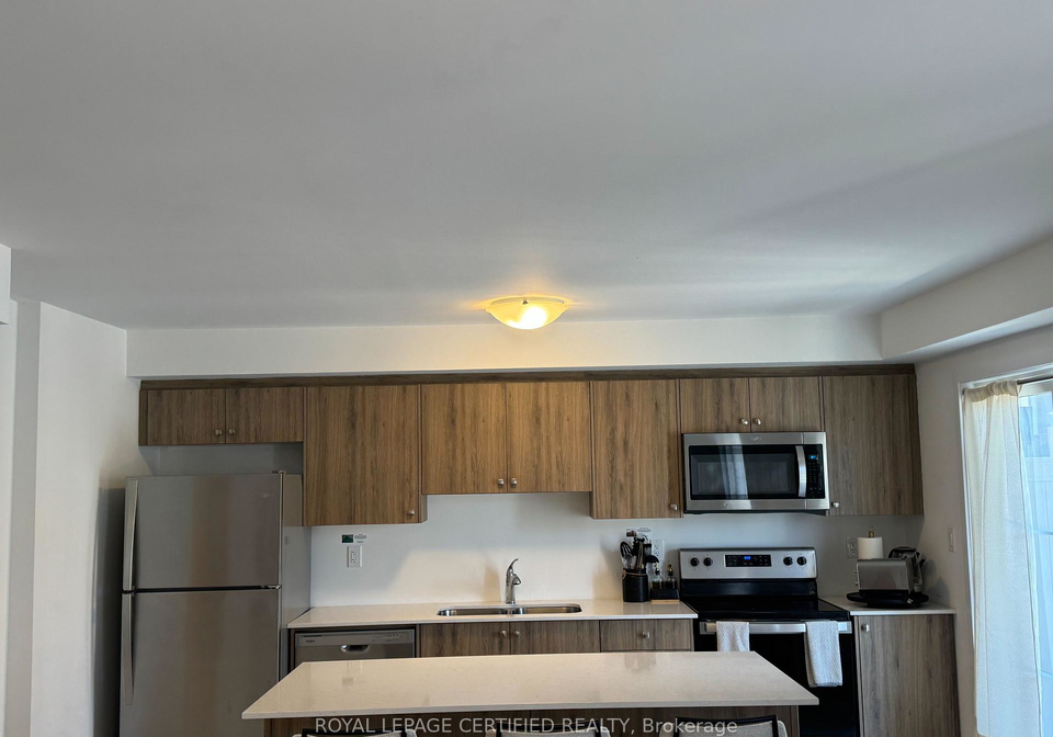36-silo-mews-barrie-ontario-s12257410