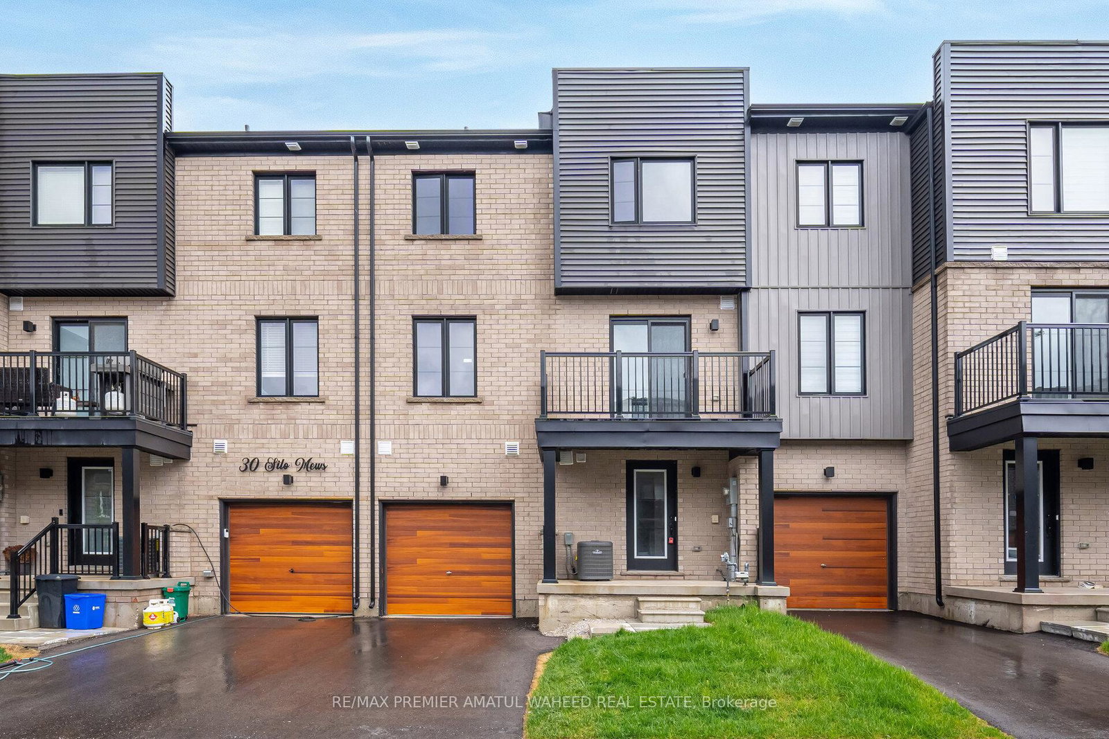 28-silo-mews-barrie-ontario-s12257591