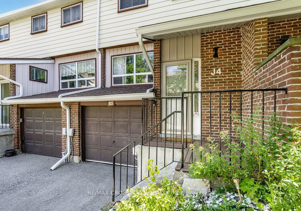 63-ferris-lane-barrie-ontario-s12259351