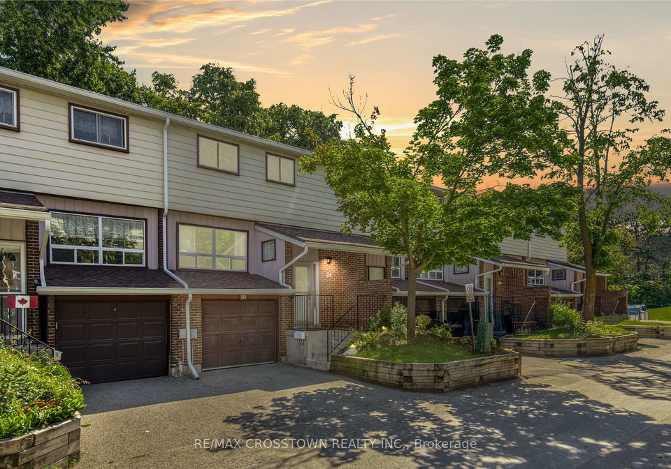 63-ferris-lane-barrie-ontario-s12259351