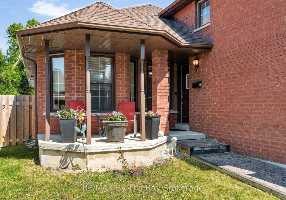 83-ward-drive-barrie-ontario-s12263796