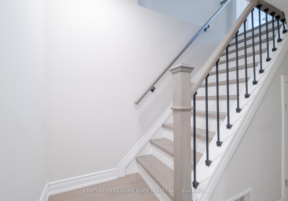 314-grove-street-e-barrie-ontario-s12264342