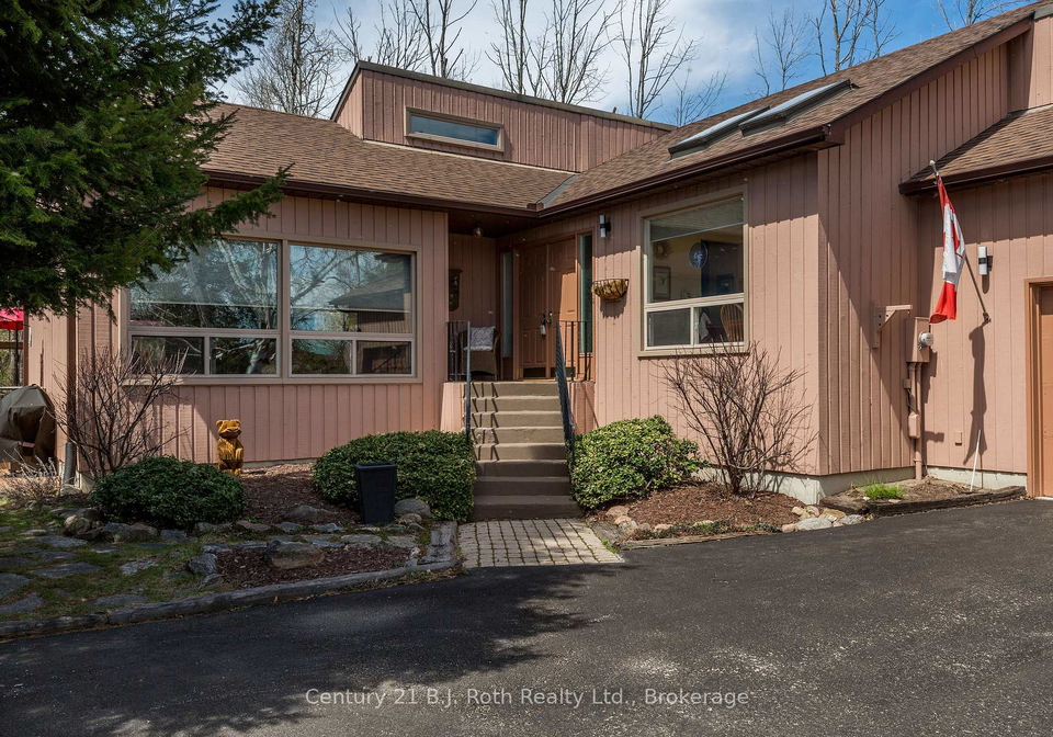 170-lakeshore-road-w-oro-medonte-ontario-s12264344