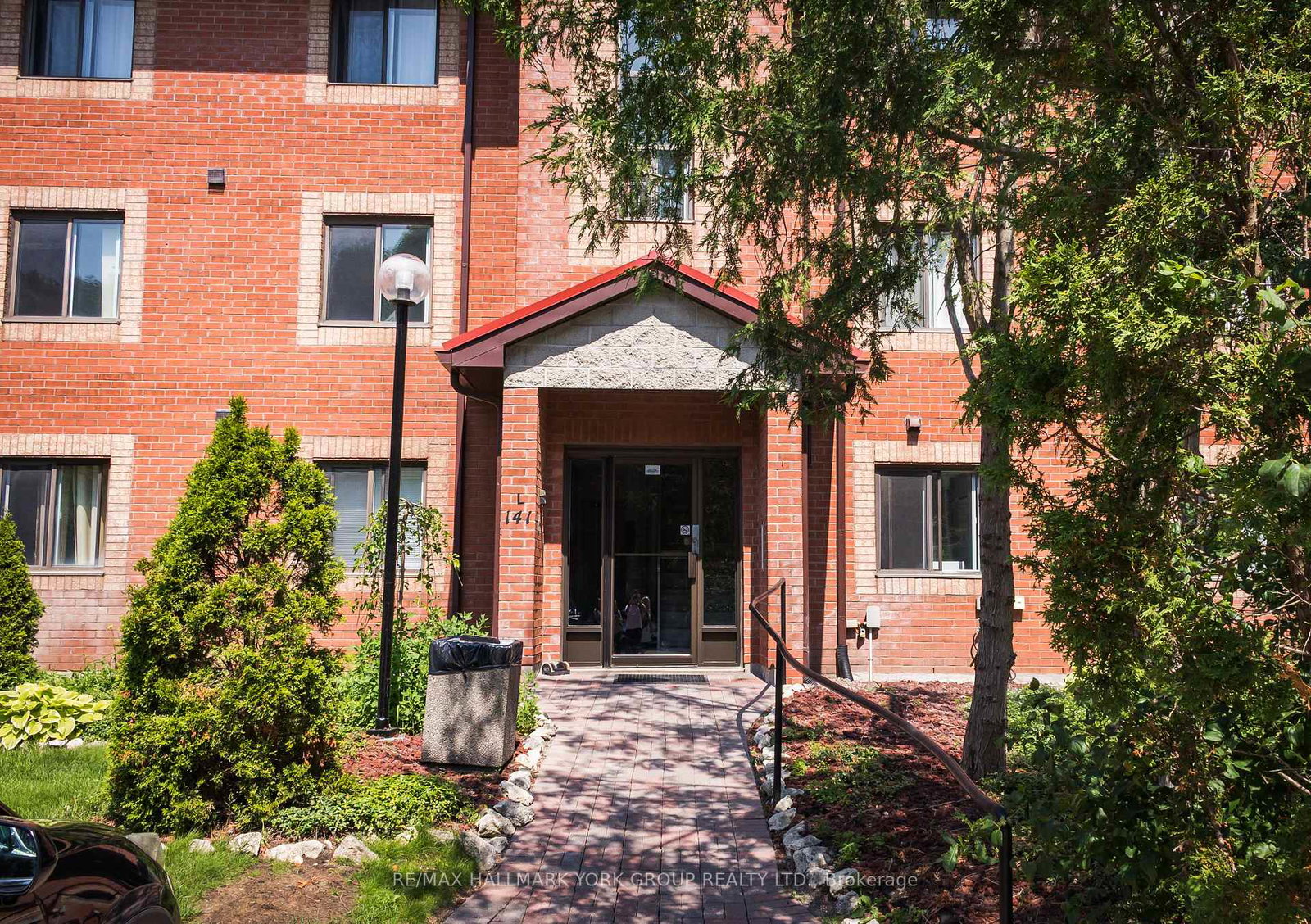 141-edgehill-drive-barrie-ontario-s12266456