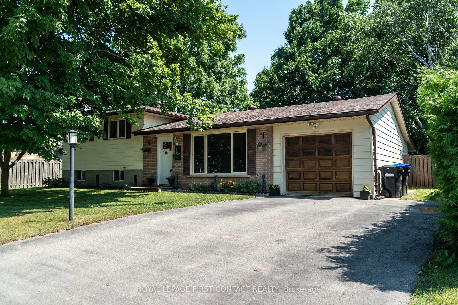 11-ritchie-crescent-springwater-ontario-s12268731