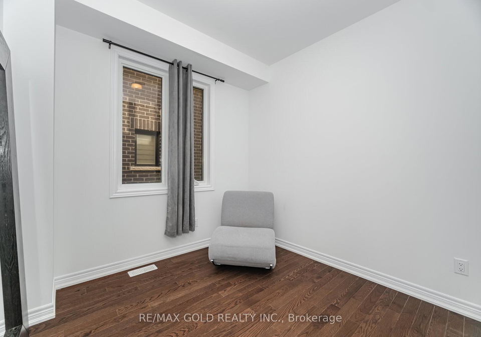 155-fenchurch-manor-barrie-ontario-s12268835